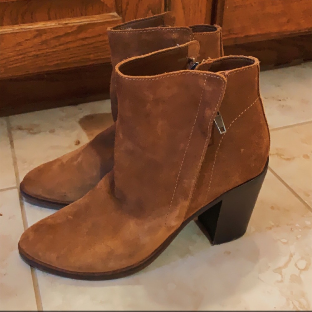 Dolce Vita ankle boots